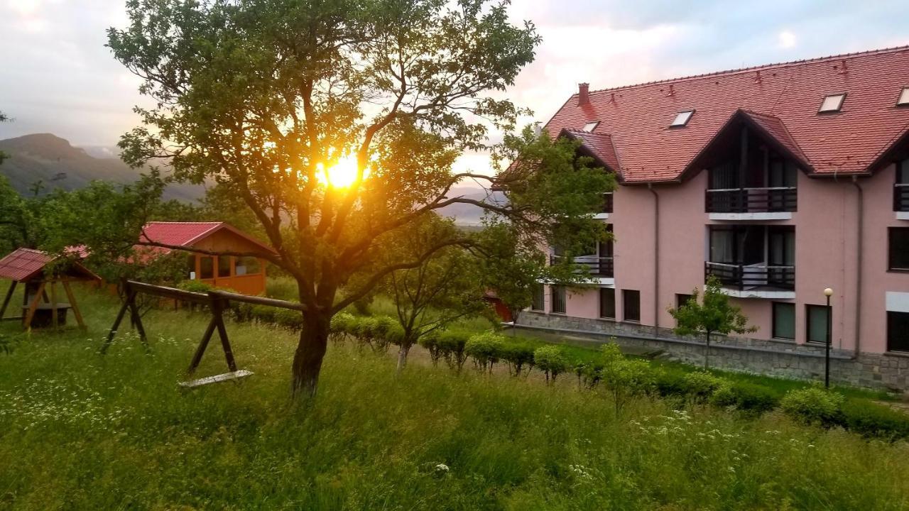 Hotel Sofia Bran  Dış mekan fotoğraf