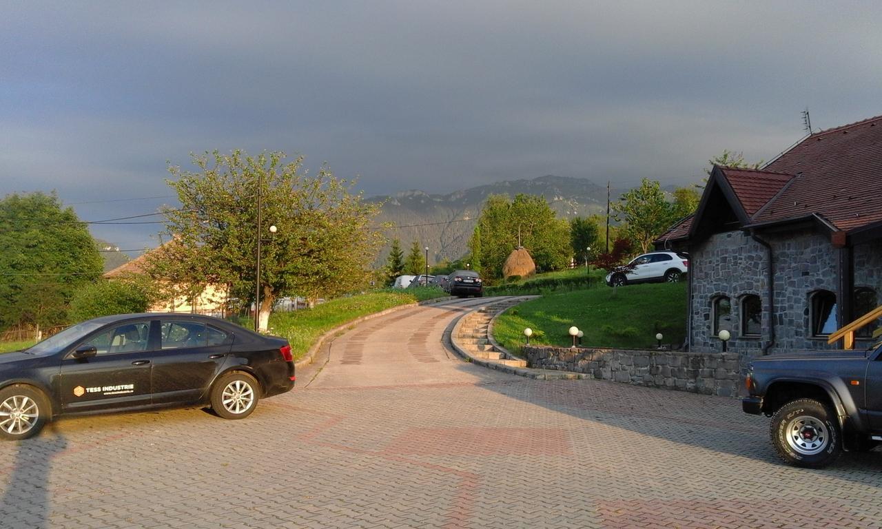 Hotel Sofia Bran  Dış mekan fotoğraf